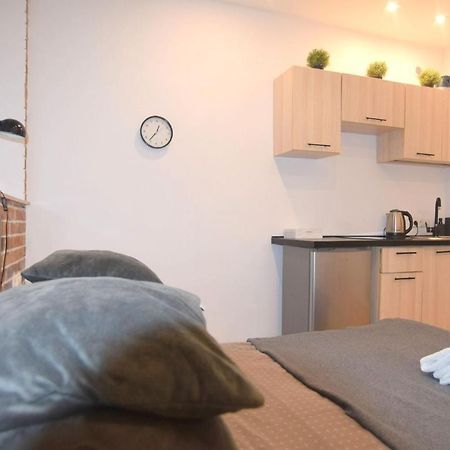 Topolowa Apartments - Self Check In - Next To Main Rail, 10 Min To Main Square 크라쿠프 외부 사진