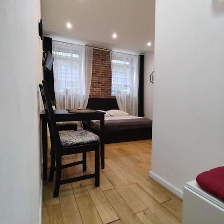 Topolowa Apartments - Self Check In - Next To Main Rail, 10 Min To Main Square 크라쿠프 외부 사진